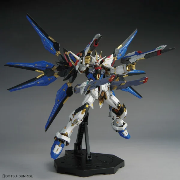 MGEX 1/100 Strike Freedom Gundam - Image 6
