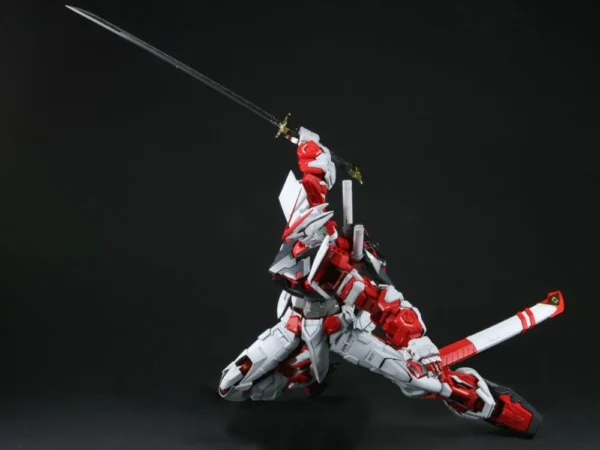 PG 1/60 Gundam Astray Red Frame - Image 4